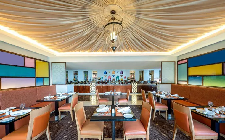 Mövenpick Hotel & Residence Hajar Tower (11)