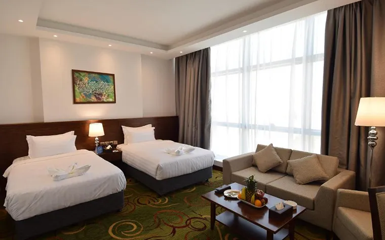 Zaha Al Munawara (2)